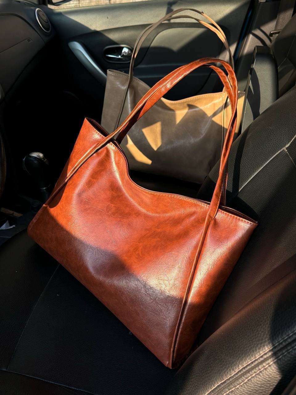 ELLA Minimalist Tote - Havan - Ella