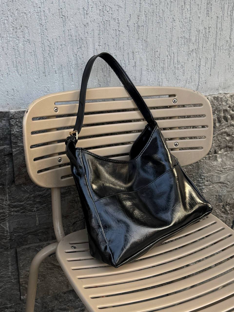 ELLA Pocket Tote - Black - Ella