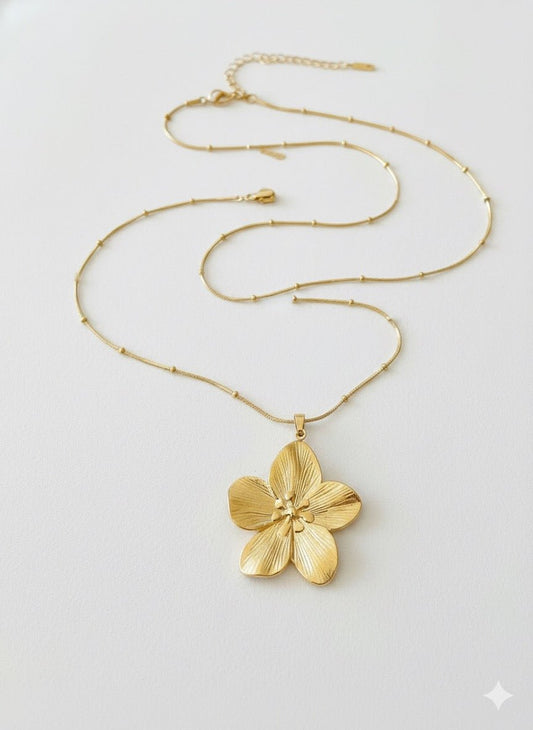 Flower Gold Necklace - Ella