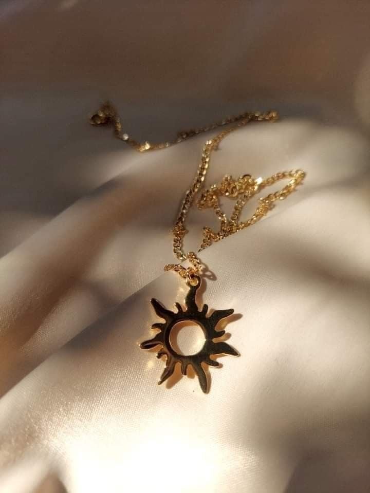 Sunrays Necklace - Ella